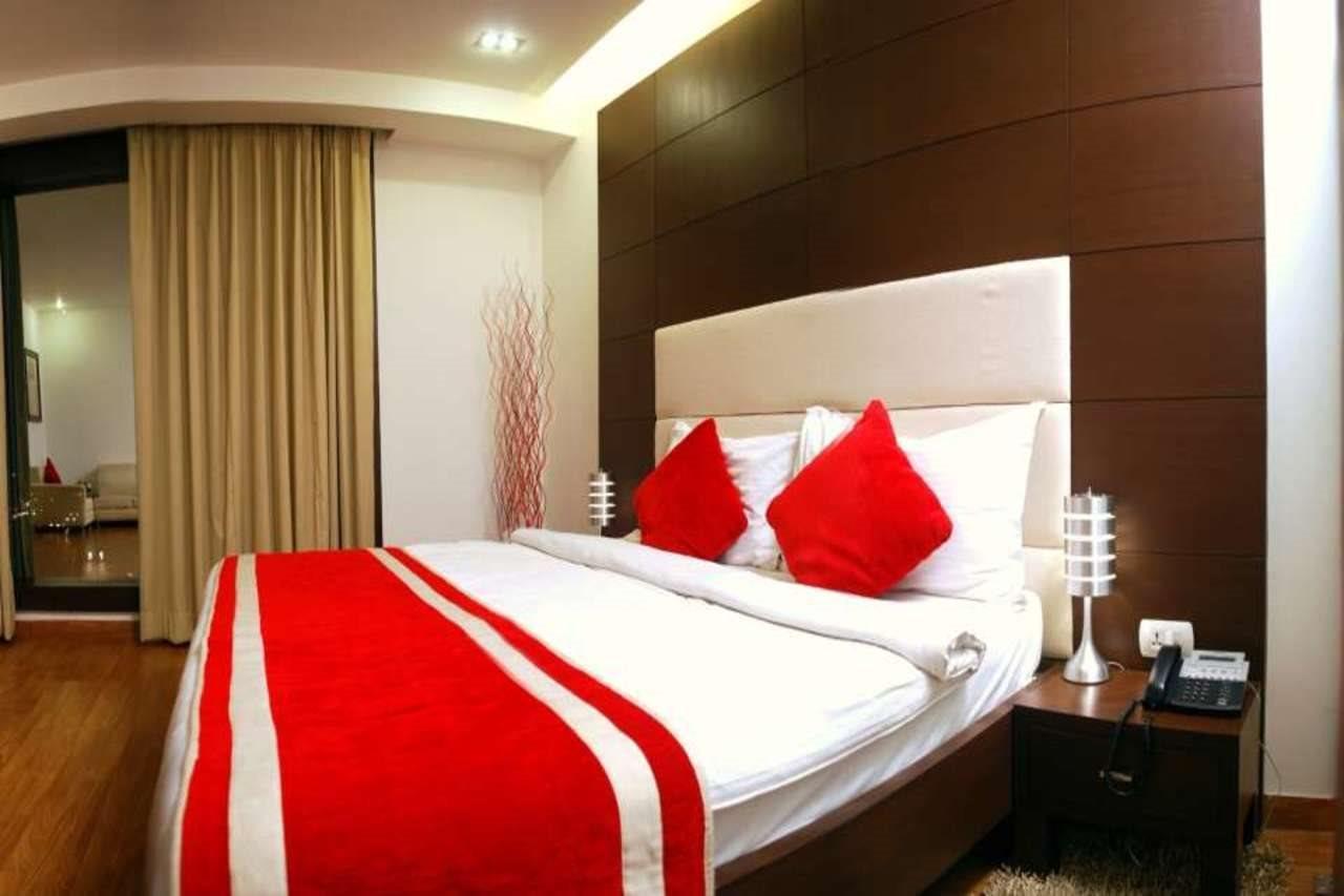 Hotel La Suite Nuova Delhi Esterno foto