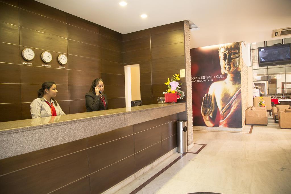 Hotel La Suite Nuova Delhi Esterno foto