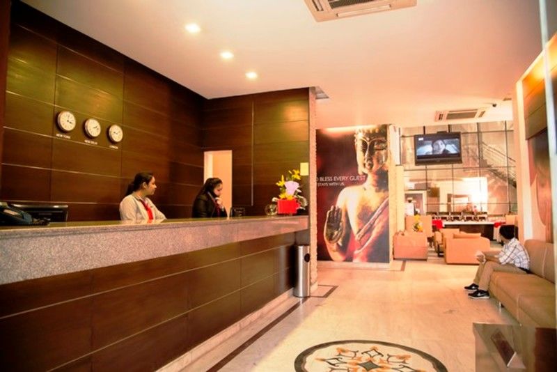 Hotel La Suite Nuova Delhi Esterno foto